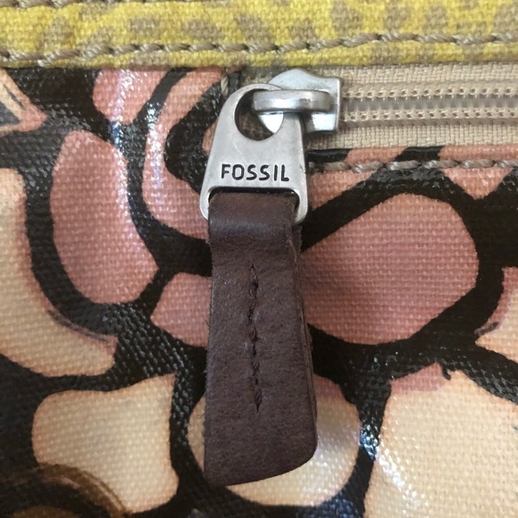 Fossil Large Wax Canvas Key-Per Shoulder Bag Tote Floral Print Pockets 15X14 BIG - Picture 2 of 12